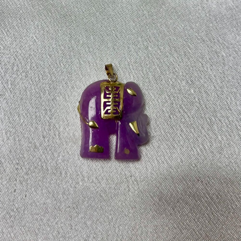 Lavender Purple Jade Elephant set in 14k yellow gold